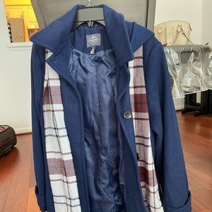 Navy blue jacket, never worn, very warm. Send me your best offer.